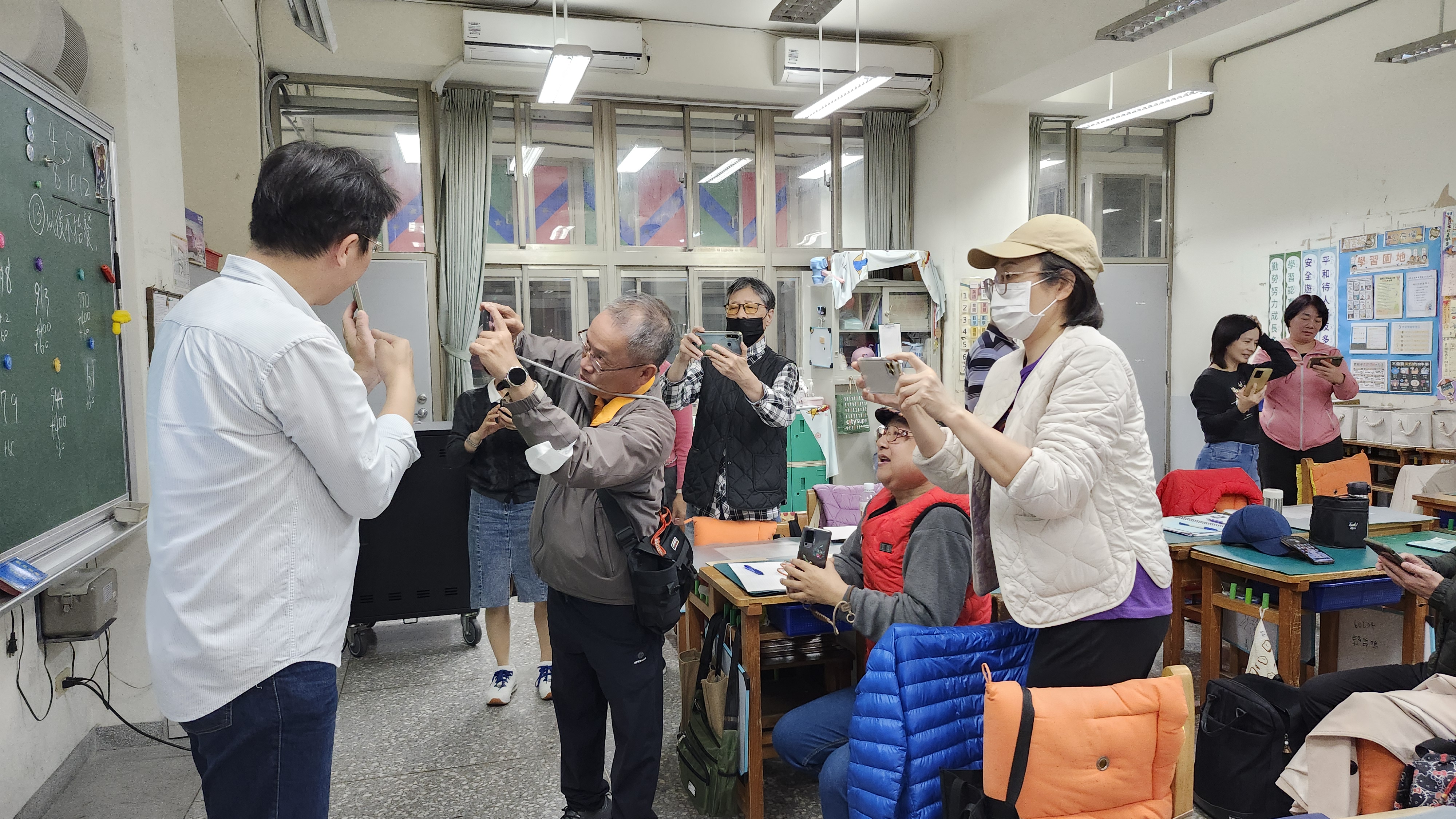 手機，不只是通訊工具，更是觀察與行動的媒介｜影像公民趣